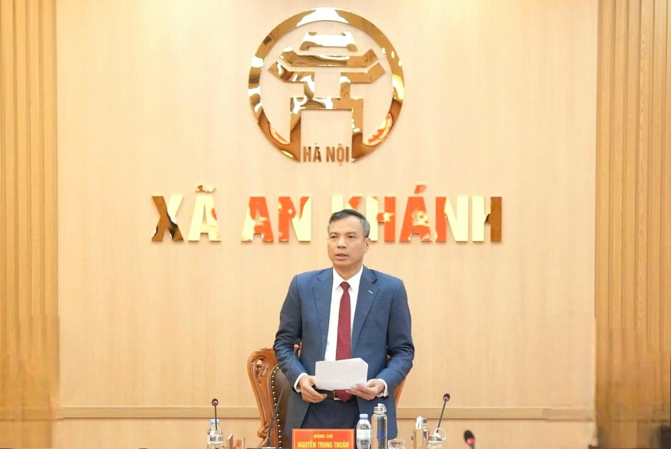 Đảng bộ xã An Khánh trao tặng, truy tặng Huy hiệu Đảng đợt 7/11- Ảnh 1.