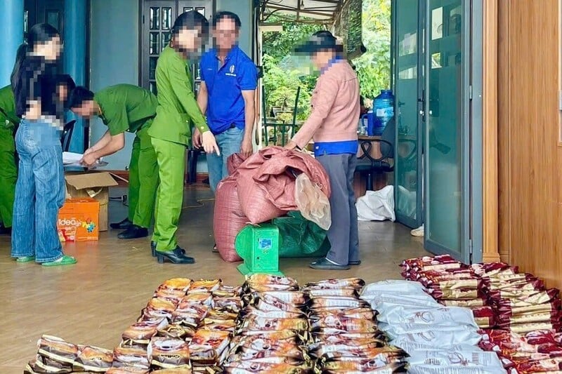 Úřady zabavily velké množství padělané kávy. Foto: CACC