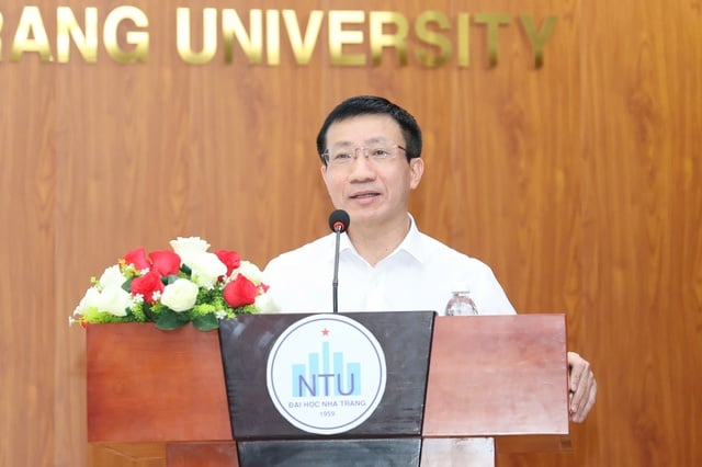 125 ຫົວຂໍ້ນັກສຶກສາແຂ່ງຂັນຮັບລາງວັນວິທະຍາສາດເຕັກໂນໂລຊີແຫ່ງຊາດຢູ່ແຂວງແຄ໋ງຮ່ວາ - ຮູບ 1. 125 đề tài sinh viên tranh tài giải thưởng KH-CN toàn quốc tại Khánh Hòa - Ảnh 1.