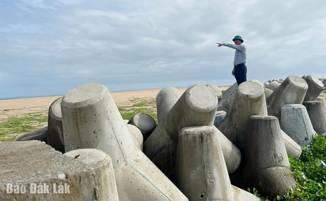 Breakwater ធានាសុវត្ថិភាពសម្រាប់មនុស្សនៅខាងក្នុង។