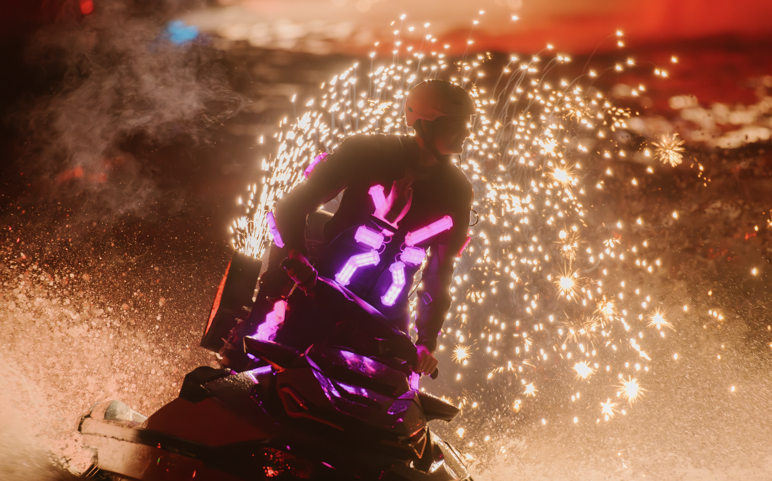 Bản giao hưởng đại dương trở lại, đưa Phú Quốc thành hòn đảo duy nhất có 2 show pháo hoa mỗi tối