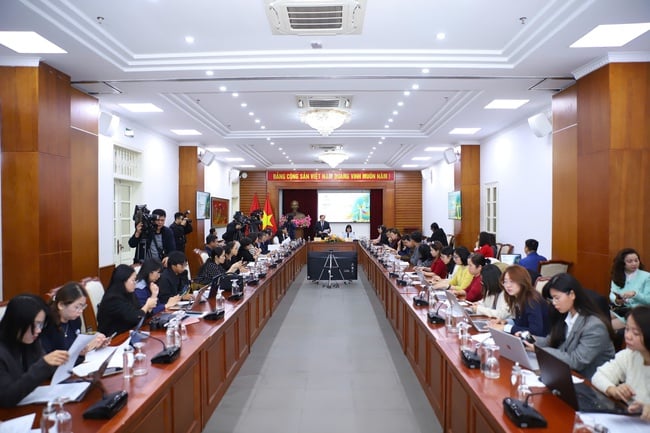 Vietnams filmfestival: Bekräftar den vietnamesiska filmens mod och strävan på den internationella integrationsresan - Foto 5. Liên hoan Phim Việt Nam: Khẳng định bản lĩnh và khát vọng của điện ảnh Việt Nam trong hành trình hội nhập quốc tế - Ảnh 5.