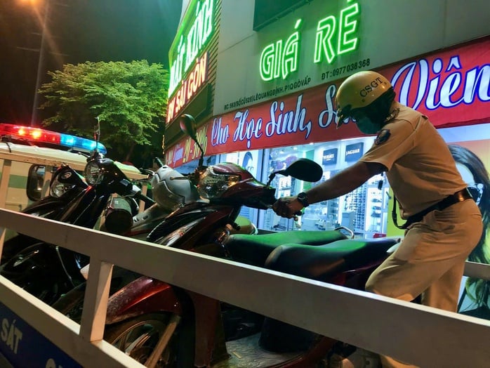 Ho Chi Minhstad verbiedt politie strikt