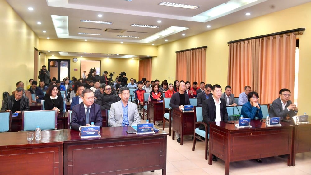 ເປີດການແຂ່ງຂັນເຕະບານໄຊຊະນະ 2025 - ຮູບ 3