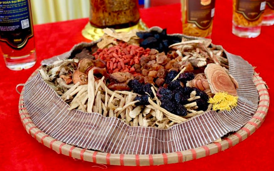 Политика развития национального бренда в направлении экспорта знаний и лекарственных средств - Фото 4. Y dược cổ truyền là cơ hội để ngành công nghiệp dược Việt Nam bứt phá