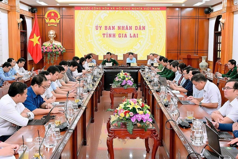 เจียไหลจัดตั้งศูนย์บัญชาการล่วงหน้าเพื่อรับมือกับพายุลูกที่ 13 - ภาพที่ 1 Gia Lai lập Sở chỉ tuy tiền phương ứng phó bão số 13- Ảnh 1.