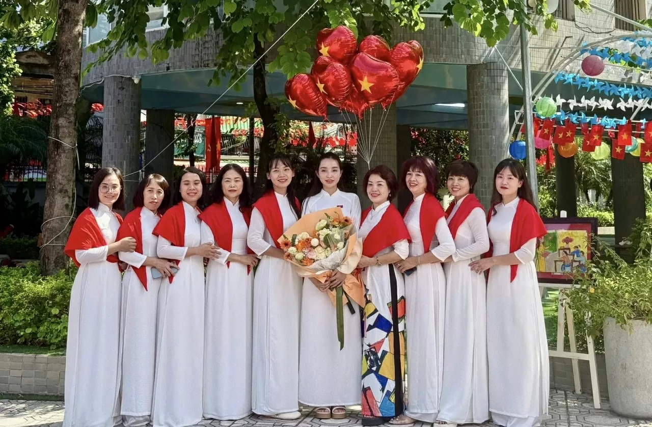 Zvyšování platů učitelů: Motivace pro učitele, aby si byli jisti svým povoláním Tăng lương giáo viên: Động lực để người thầy vững tâm với nghề