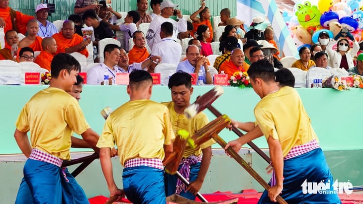 Ngày hội Ok-om-bok kết nối cộng đồng dân tộc ở An Giang - Ảnh 3.