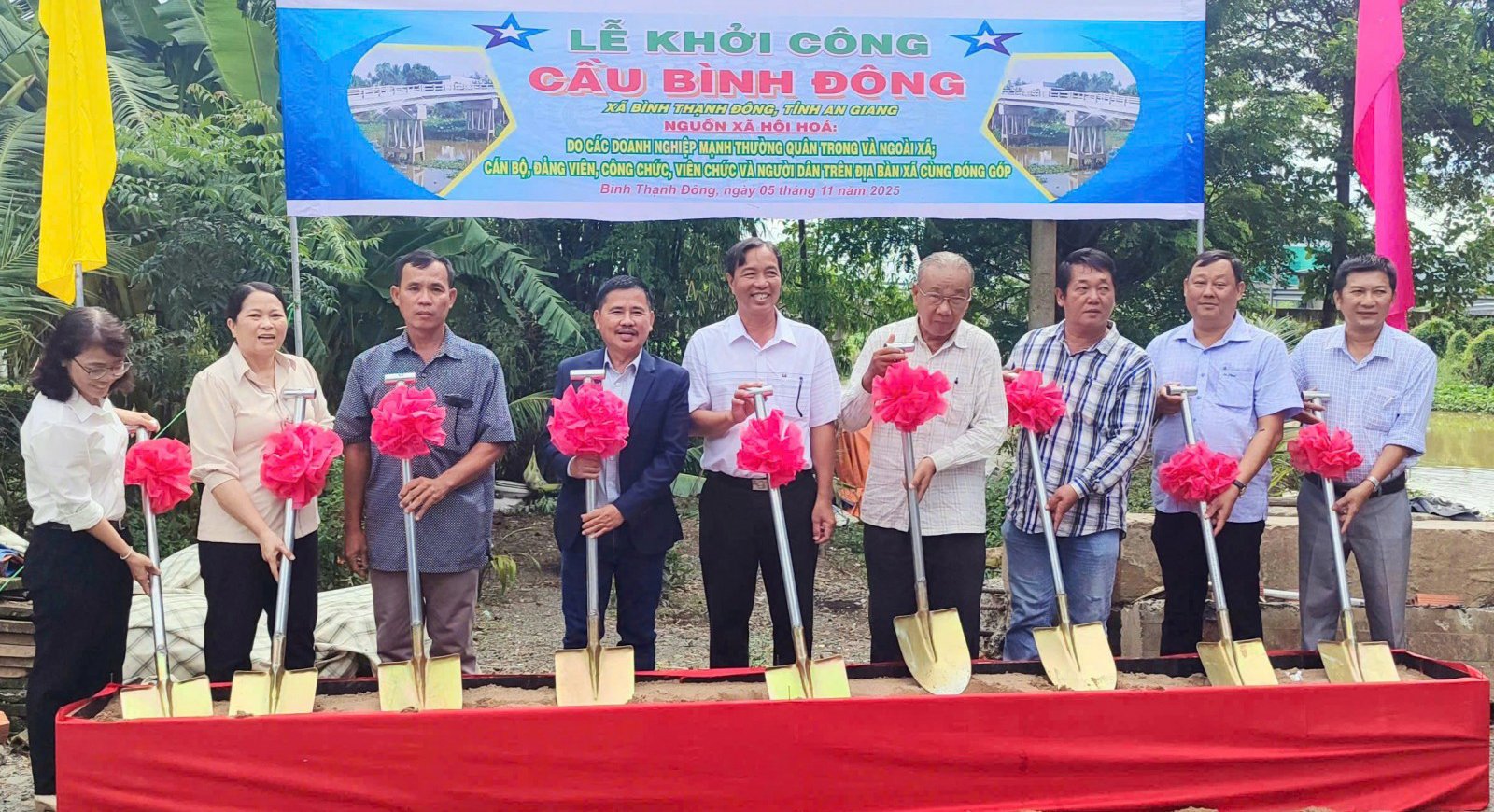 ຕາແສງ ບິ່ງແທງ ໄດ້ເລີ່ມກໍ່ສ້າງຂົວທາງ