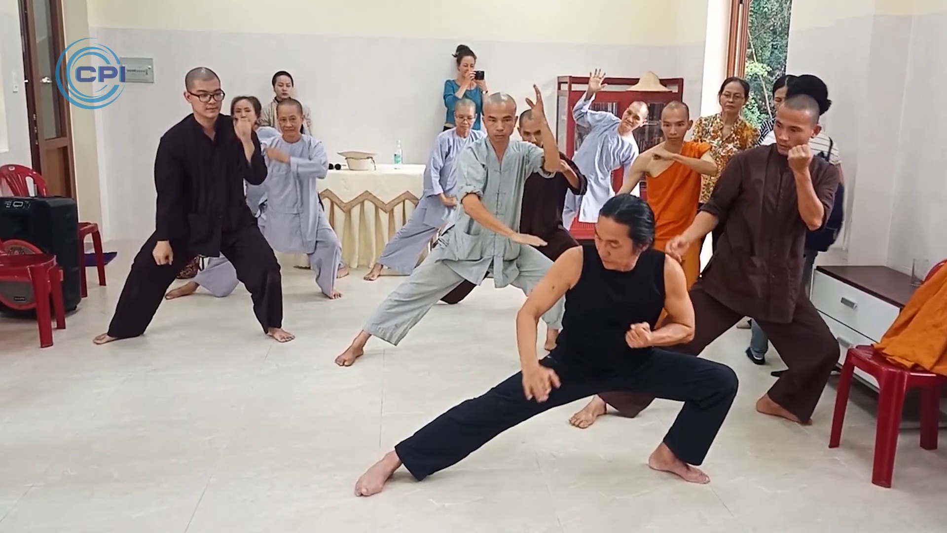 Mang Y học cổ truyền VN đến với bạn bè Thụy Điển