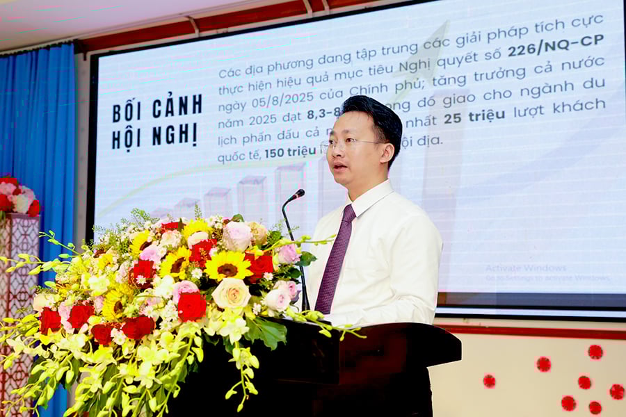 Conference on promoting, advertising and cooperating in tourism development between Hanoi and Vinh Long - Photo 2. Hội nghị xúc tiến, quảng bá, hợp tác phát triển du lịch giữa Hà Nội và Vĩnh Long - Ảnh 2.