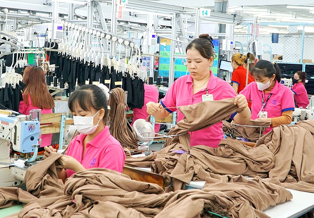 Provincie upřednostňuje rozvoj podpůrných průmyslových odvětví, přičemž klíčovými jsou textilní a oděvní průmysl.