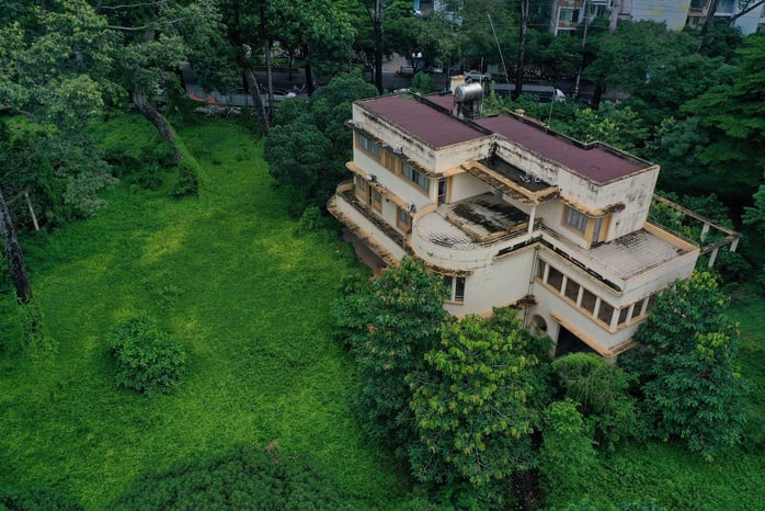 (NLDO)- ບໍລິສັດ Sun Group ແຕ່ງຕັ້ງໜ່ວຍງານສະມາຊິກລົງທືນກໍ່ສ້າງສະຖານທີ່ອະນຸສອນສະຖານຜູ້ປະສົບເຄາະຮ້າຍ Covid-19 ເປັນຜູ້ອຸປະຖຳ. - ຮູບ 2. (NLĐO)- Sun Group chỉ định đơn vị thành viên thực hiện đầu tư xây dựng khu tưởng niệm nạn nhân Covid-19 với tư cách là đơn vị tài trợ. - Ảnh 2.