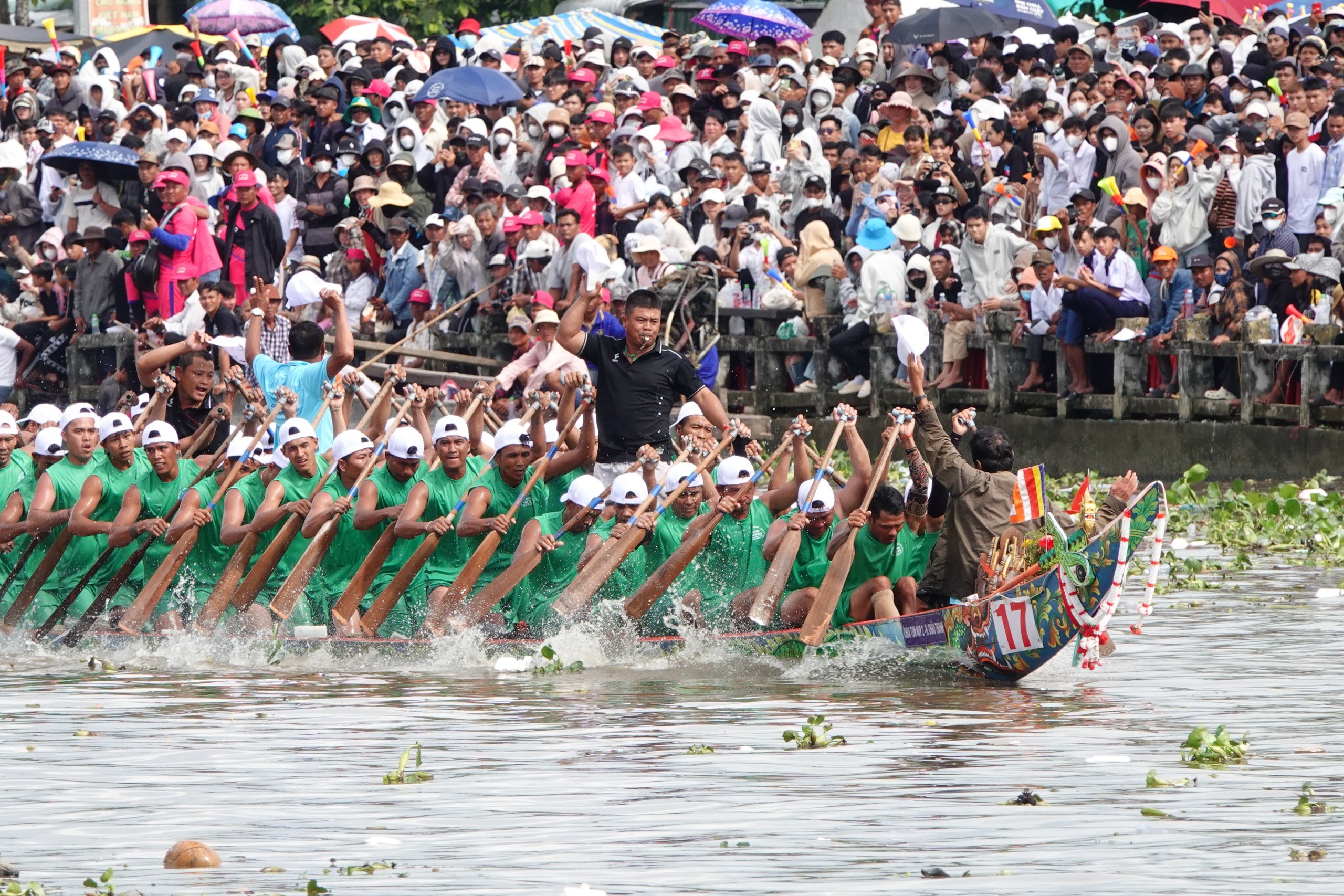 Chùa Tum Núp đoạt hat-trick vô địch ghe ngo nam và nữ- Ảnh 2.
