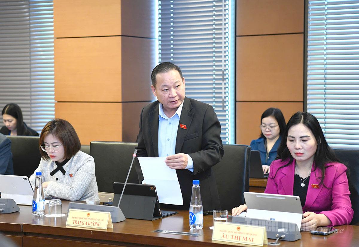 ผู้แทน Trang A Duong กล่าวในการอภิปราย