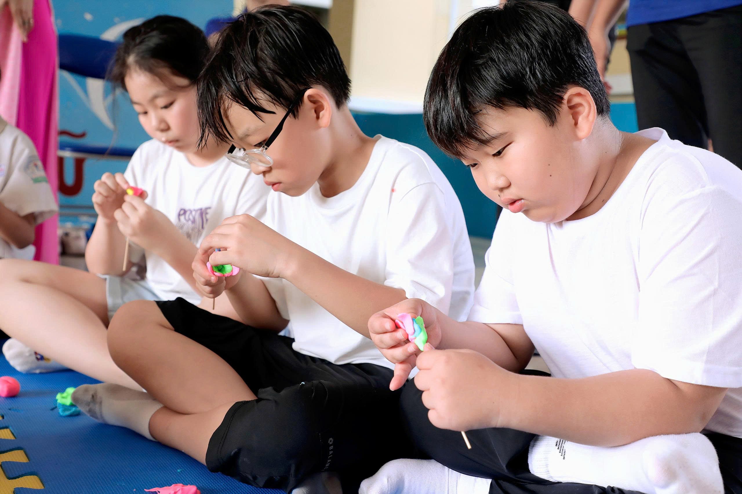 Độc đáo nông nhạc Hàn Quốc biểu diễn ở trường học TP.HCM- Ảnh 7.