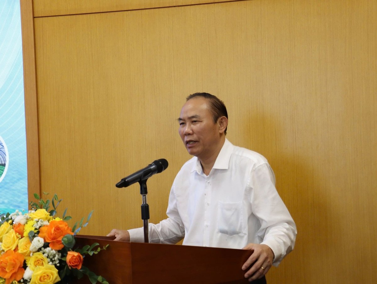 O vice-ministro Phung Duc Tien afirmou que a biotecnologia agrícola é o pilar da agricultura moderna. Foto: Nguyen Thuy. Thứ trưởng Phùng Đức Tiến khẳng định, công nghiệp sinh học nông nghiệp là trụ cột của nông nghiệp hiện đại. Ảnh: Nguyễn Thủy.