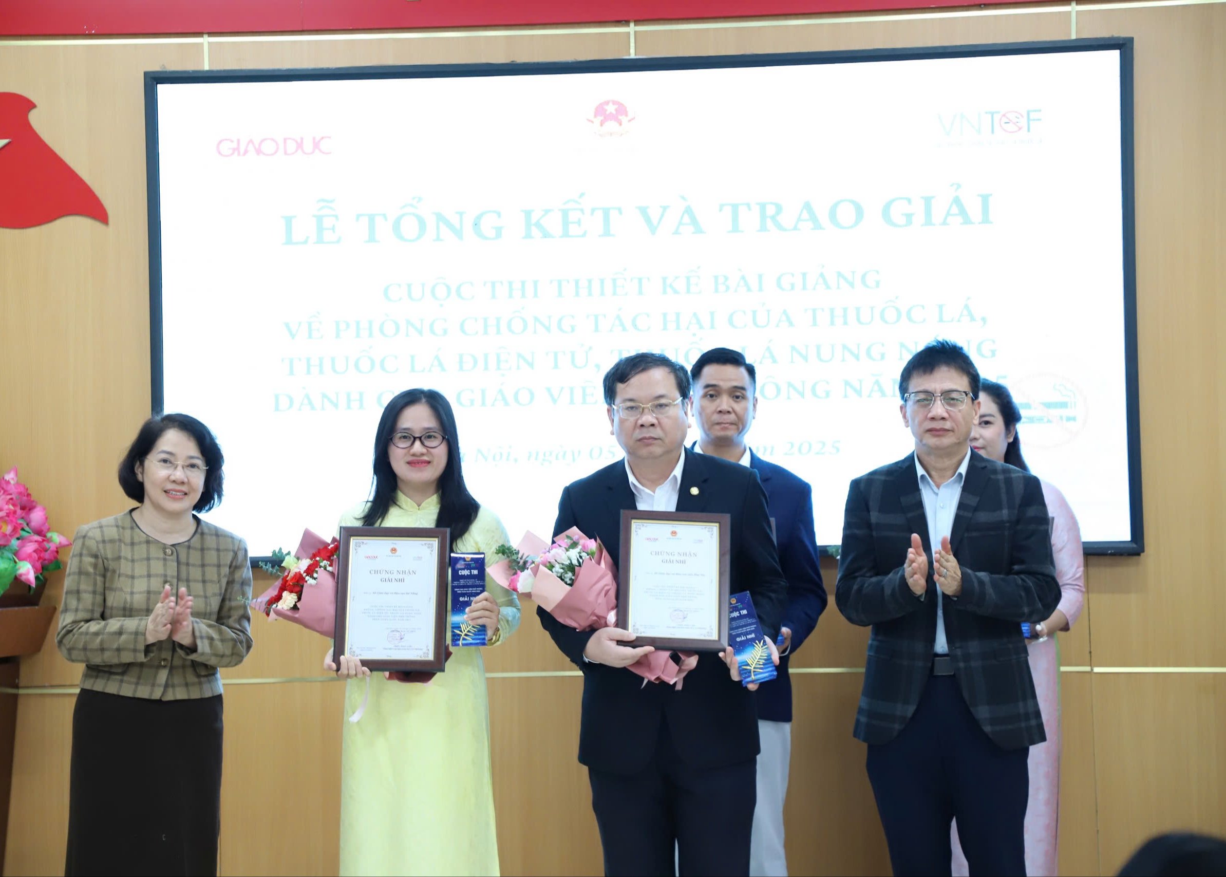 Quyết liệt ngăn chặn thuốc lá len lỏi vào nhà trường- Ảnh 3.