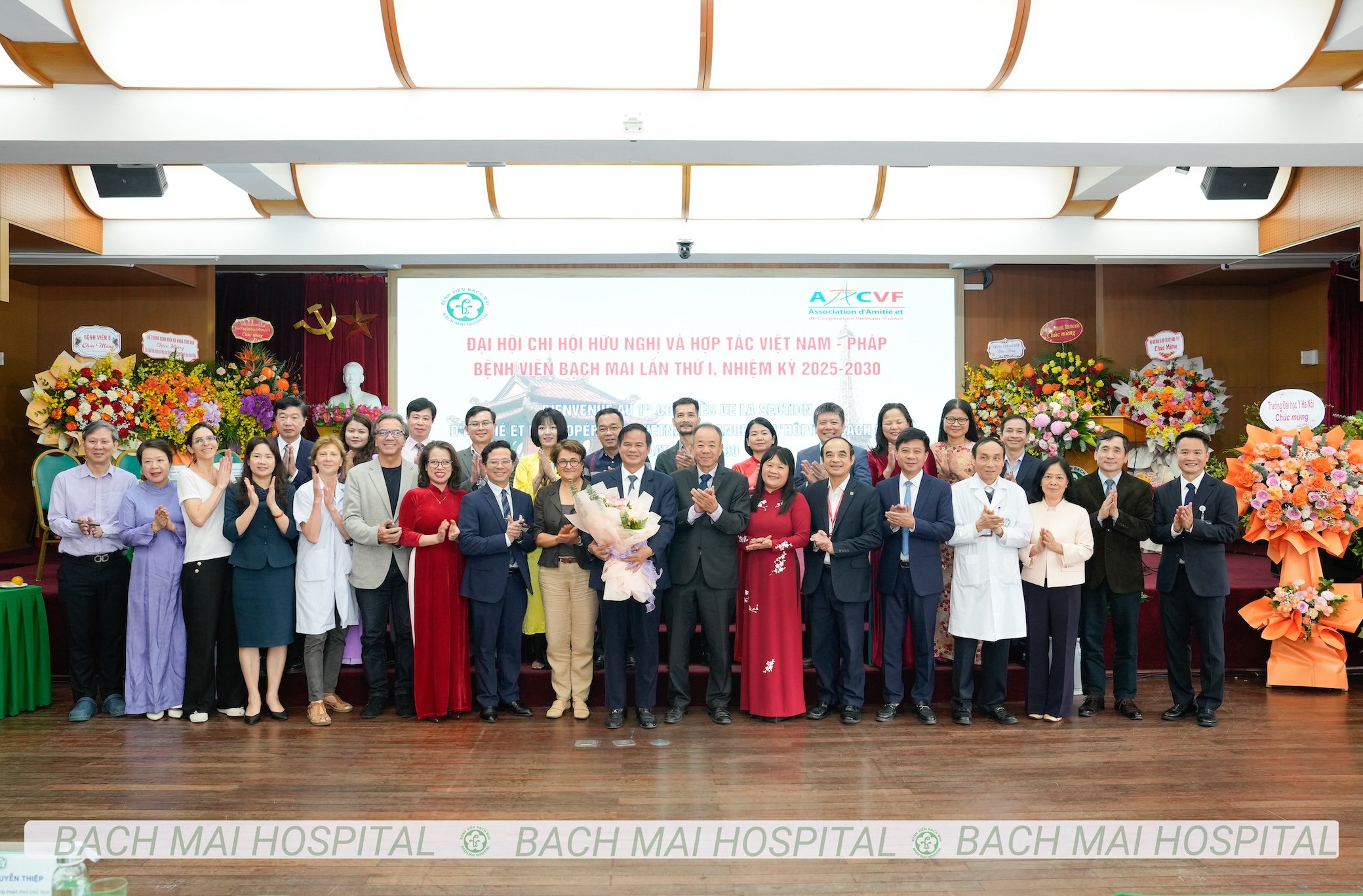 Thúc đẩy hợp tác quốc tế, đưa thương hiệu Bạch Mai hội nhập, phát triển y học nhân văn- Ảnh 1.