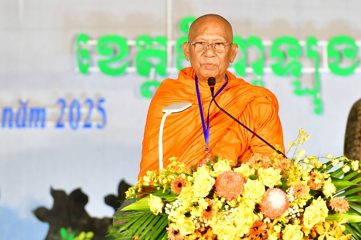 ព្រះតេជគុណ ថាច់ សុខសាន្ត បានអំពាវនាវដល់ជនរួមជាតិ បន្តលើកកម្ពស់ប្រពៃណីស្នេហាជាតិ និងឯកភាពជាតិ។