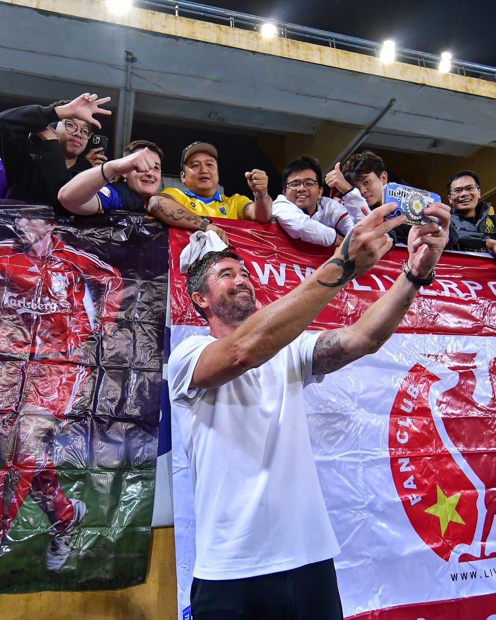 משב רוח רענן בשם הארי קיוול, מועדון הכדורגל האנוי מתעורר לחיים... - תמונה 5. Làn gió trong lành mang tên Harry Kewell, CLB Hà Nội đang hồi sinh…
- Ảnh 5.