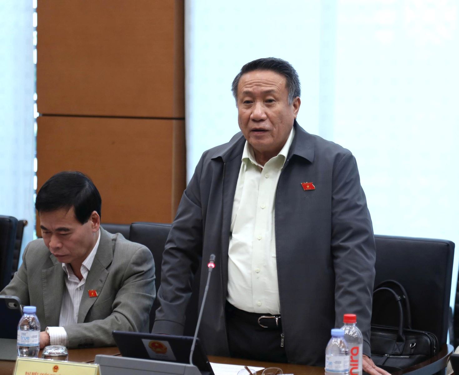 Подпись к фотографии