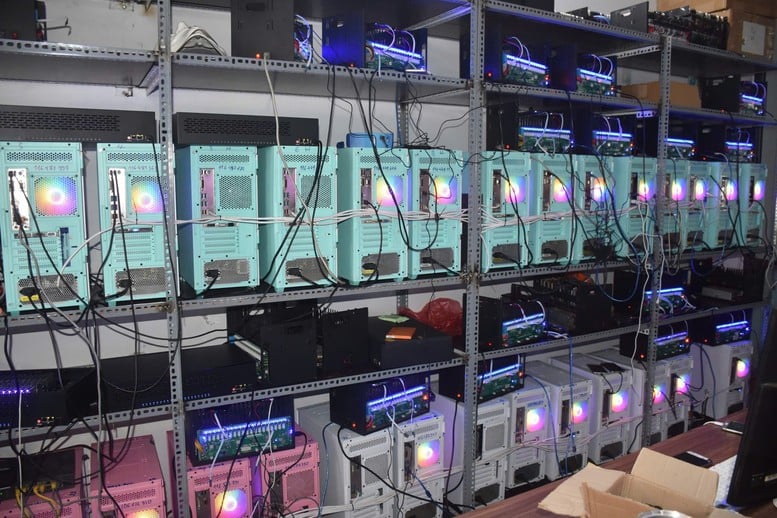 Đà Nẵng: Xóa đường dây cho thuê tài khoản mạng xã hội để lừa đảo, đánh bạc- Ảnh 2.