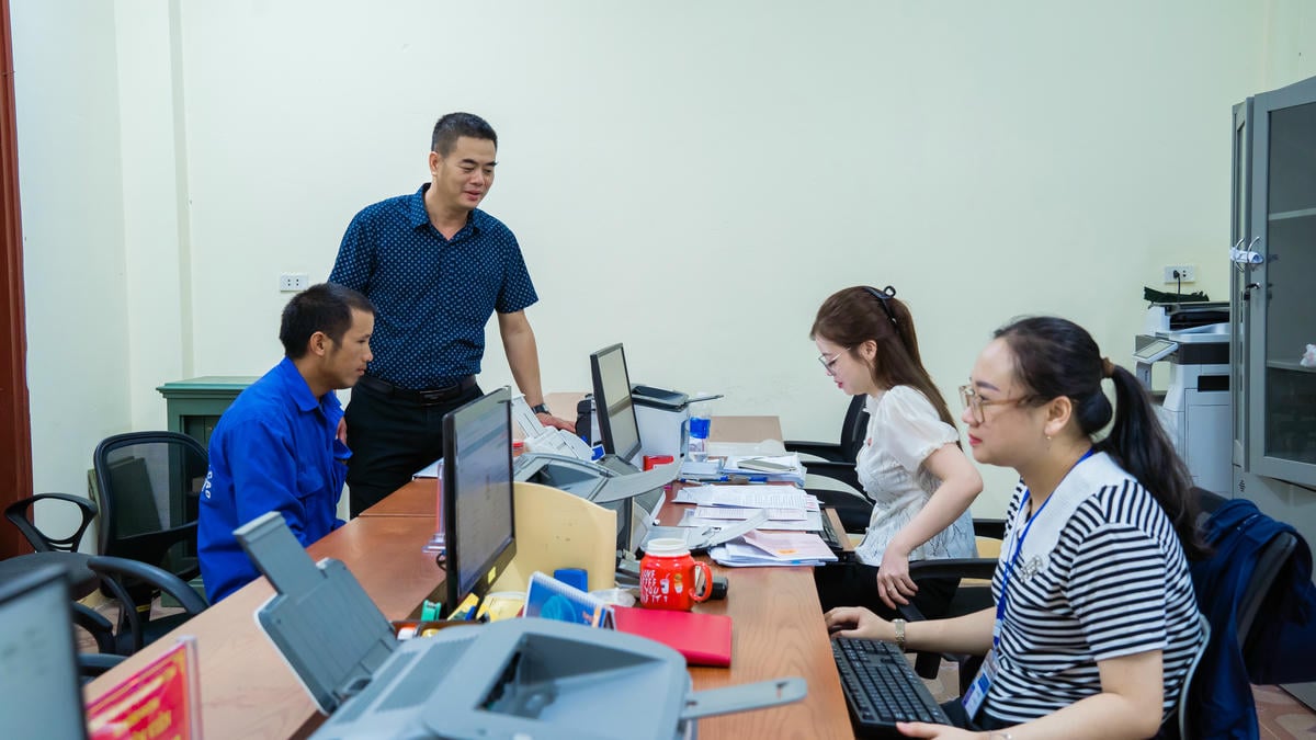 Reduser tid, kostnader og forretningsmessige forhold med 30 % ved administrative prosedyrer Cắt giảm 30% thời gian, chi phí, điều kiện kinh doanh trong giải quyết thủ tục hành chính