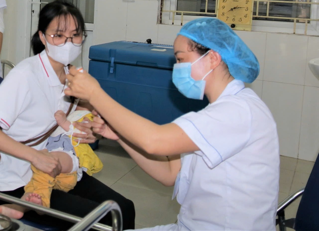 Góp ý Dự thảo Văn kiện trình Đại hội XIV của Đảng: Xây dựng hệ thống Y tế Việt Nam công bằng, chất lượng, hiệu quả và bền vững- Ảnh 4.