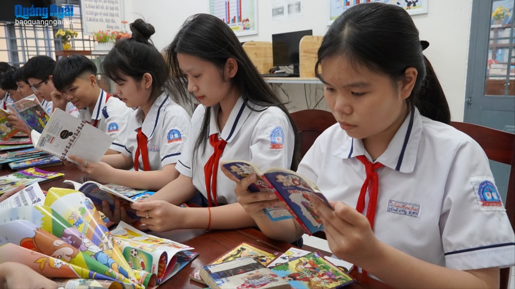 Les élèves de toute la province sont en congé scolaire depuis le matin du 6 novembre. Photo : Quang Ngai Electronic Newspaper