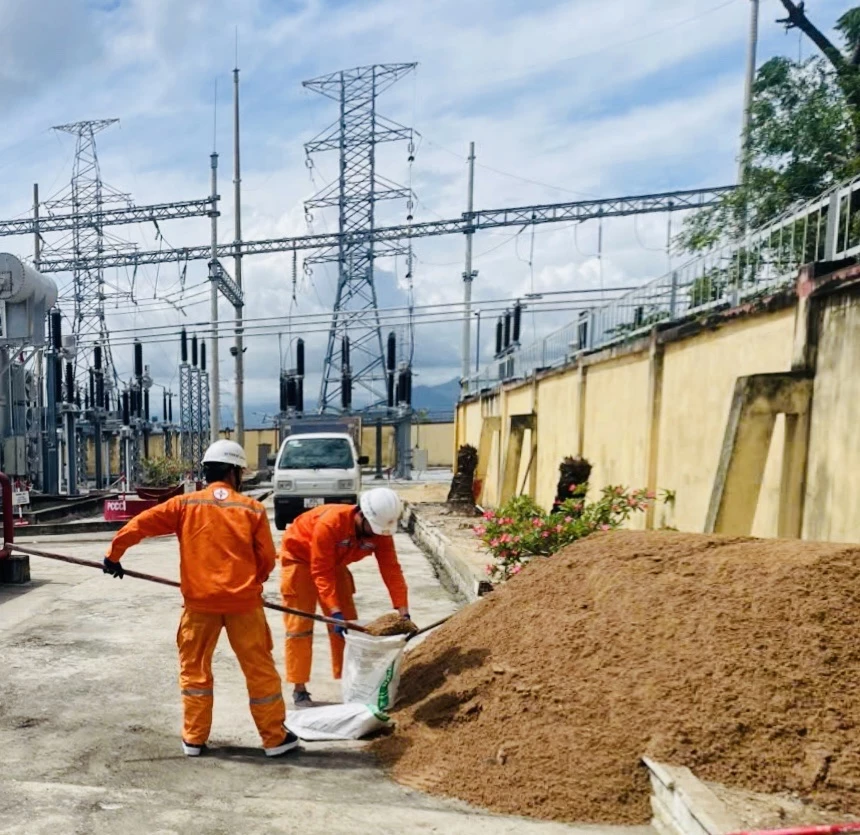 工場のスタッフは積極的に自然災害を予防し、対処します。