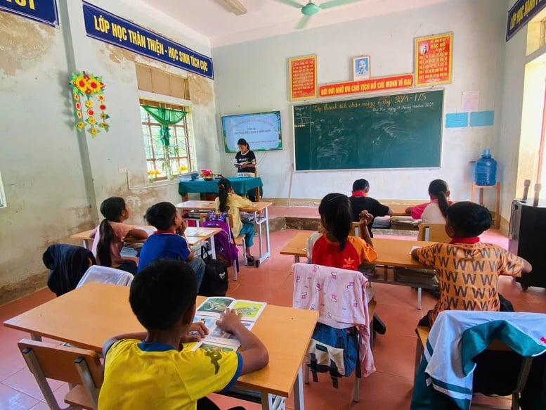 Förslag om att tillämpa Đề xuất áp dụng “hệ số lương đặc thù” cho tất cả nhà giáo từ năm 2026- Ảnh 1.