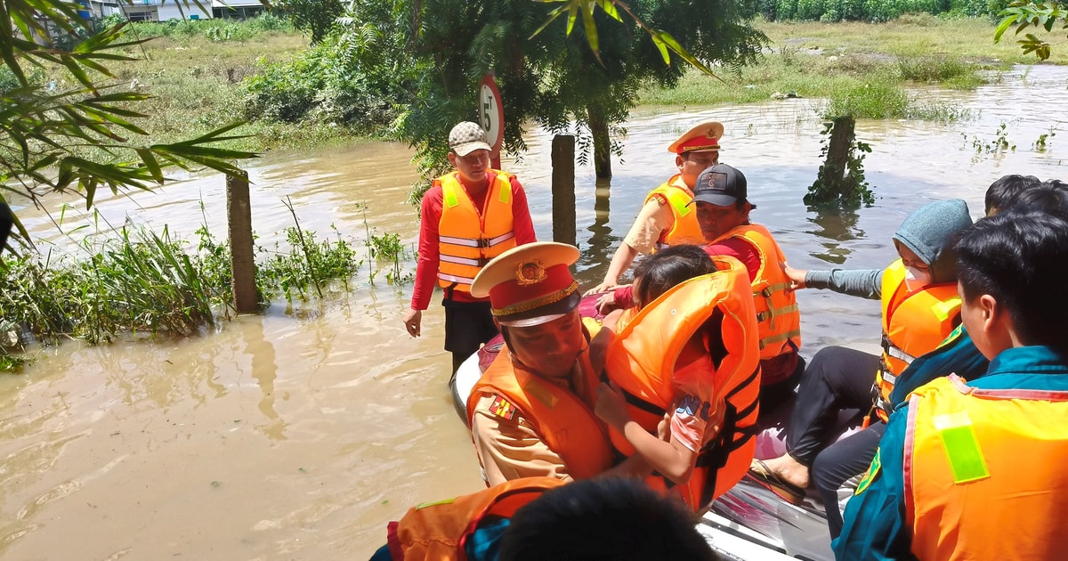 Công an Lâm Đồng trực chiến 24/24 ứng phó với cơn bão số 13