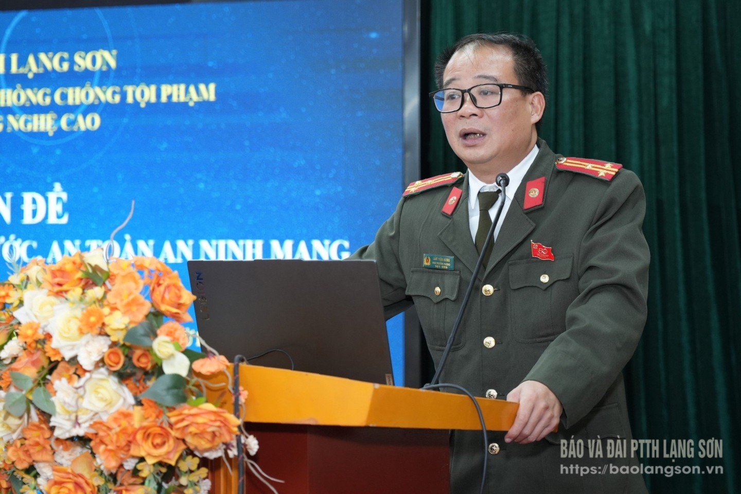 Reportern presenterade utbildningens innehåll.