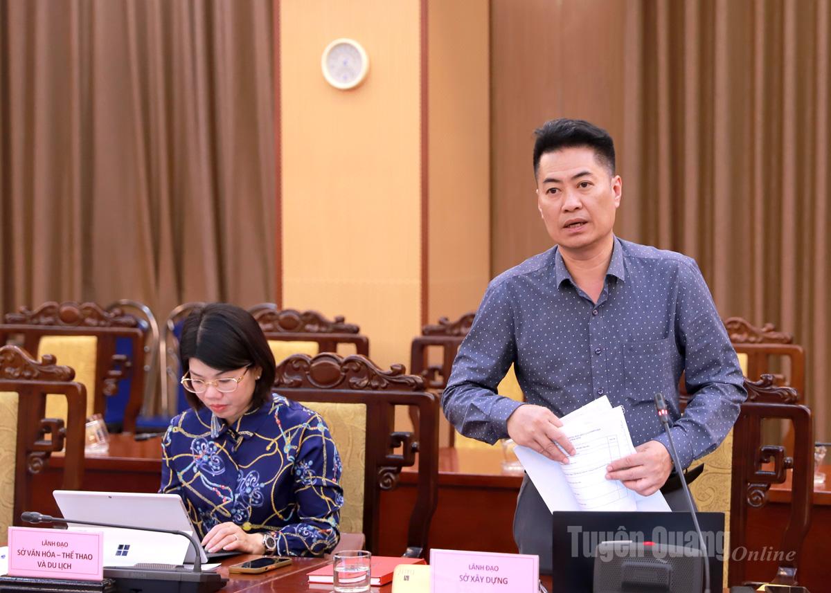 Lãnh đạo Sở Xây dựng báo cáo tiến độ giải ngân vốn đầu tư của Sở và giải đáp một số khó khăn trong giải ngân vốn đầu tư công.