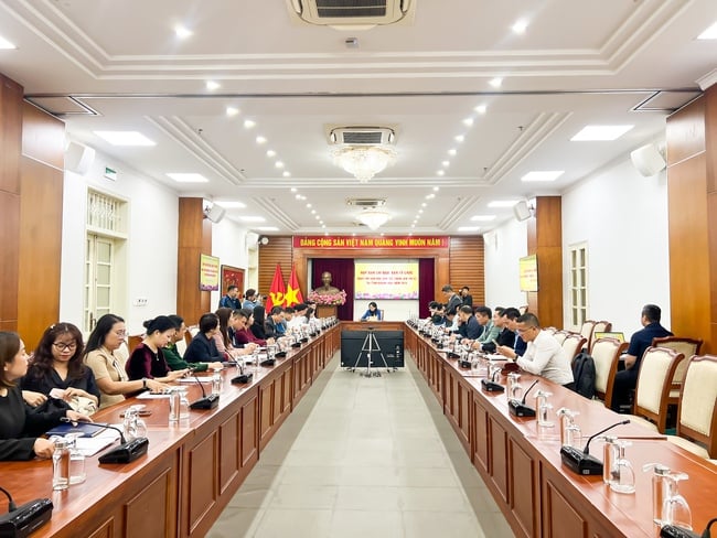 การทำให้เทศกาลวัฒนธรรมชาติพันธุ์จามเกิดขึ้นอย่างมีเอกลักษณ์ประจำชาติที่แข็งแกร่ง เผยแพร่จิตวิญญาณแห่งความสามัคคีอันยิ่งใหญ่ - ภาพที่ 8 Đảm bảo Ngày hội Văn hóa dân tộc Chăm diễn ra đậm đà bản sắc dân tộc, lan tỏa tinh thần đại đoàn kết - Ảnh 8.