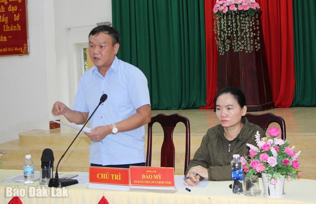 O vice-presidente do Comitê Popular Provincial, Dao My, discursou na conferência.