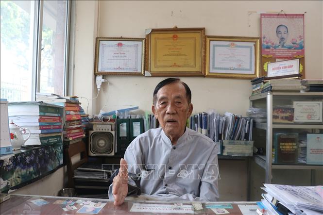 ຄຳບັນຍາຍຮູບ