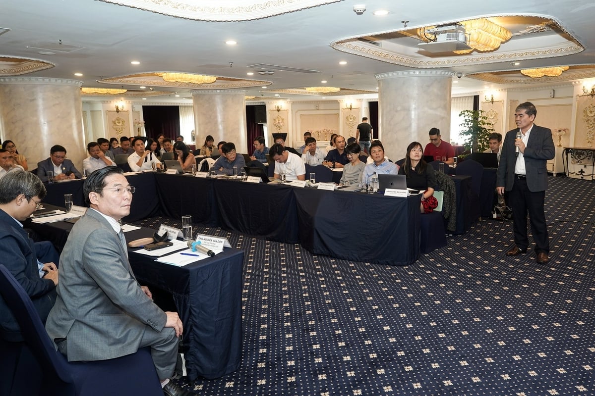 Delegații au discutat numeroase subiecte legate de codurile plantațiilor forestiere. Foto: Bao Thang. Các đại biểu thảo luận về nhiều chủ đề liên quan tới mã số rừng trồng. Ảnh: Bảo Thắng.