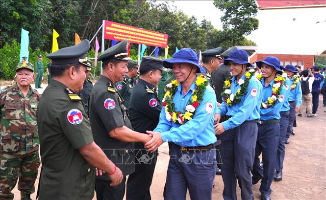 Подпись к фотографии