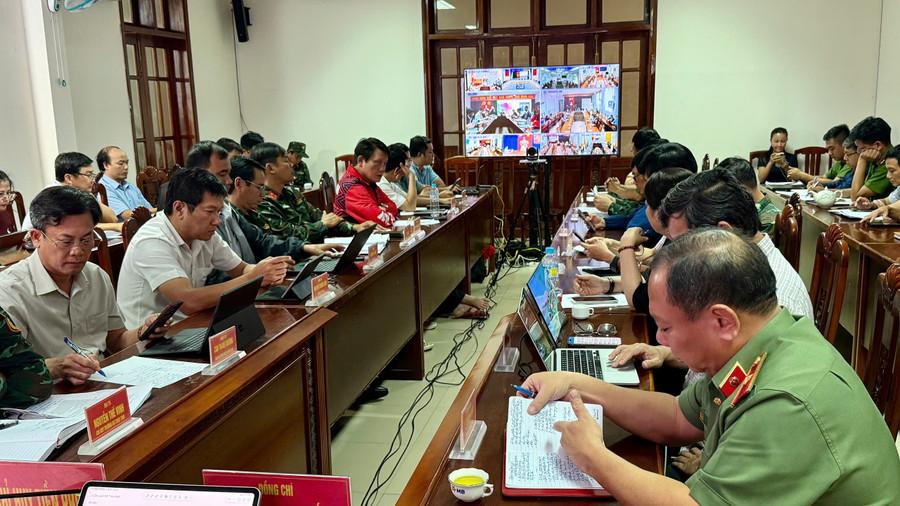 Σκηνή συνάντησης. Φωτογραφία: Hoang Vu chu-tich-pham-anh-tuan.jpg