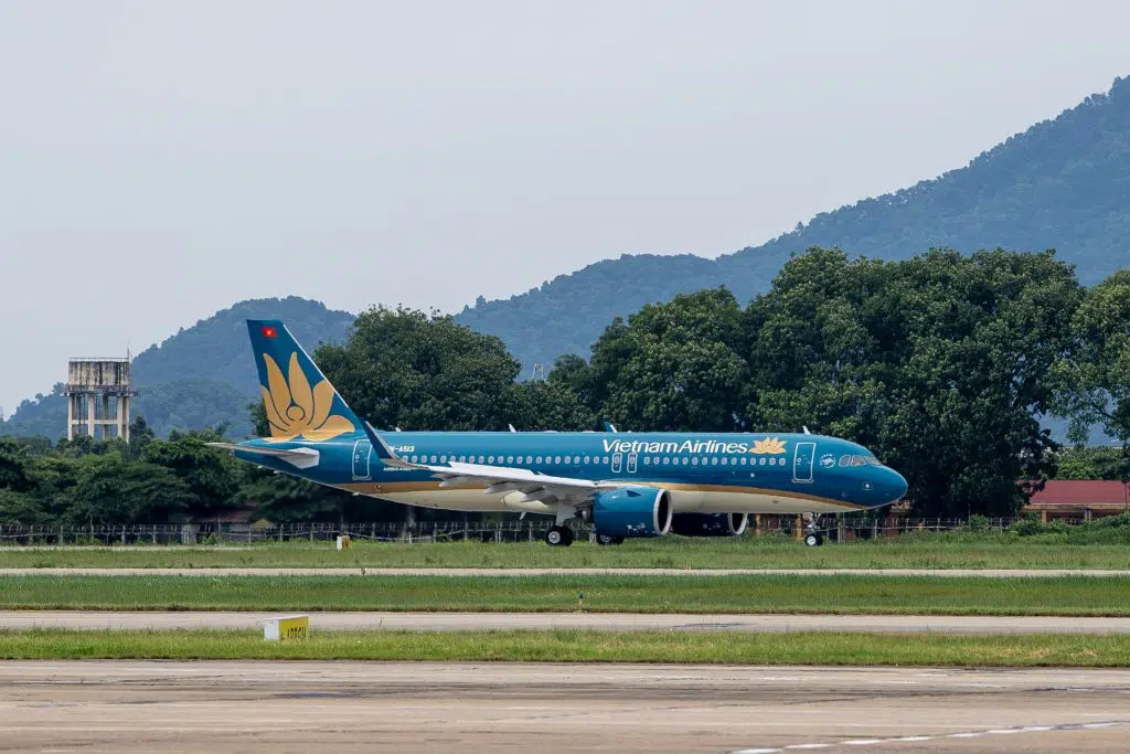 Vietnam Airlines điều chỉnh kế hoạch khai thác do ảnh hưởng của bão số 13 (lần 1)
