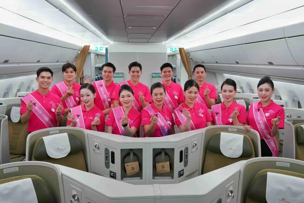 Vietnam Airlines phối hợp UN Women tổ chức chuyến bay đặc biệt “HeForShe 2025”