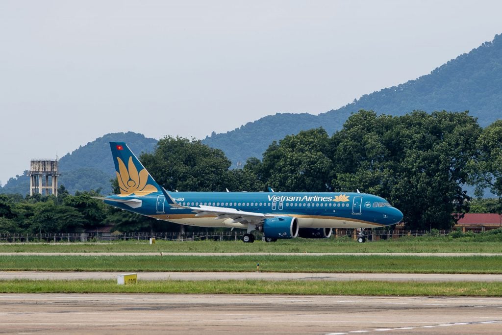 Tau-bay-Vietnam-Airlines-1024x683.jpg