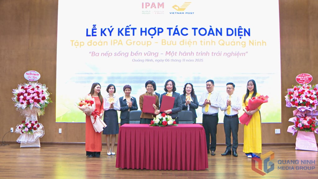ថ្នាក់ដឹកនាំការិយាល័យប្រៃសណីយ៍ខេត្ត Quang Ninh និង IPA Group បានចុះហត្ថលេខាលើកិច្ចព្រមព្រៀងសហប្រតិបត្តិការ។