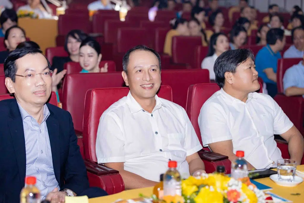 1.-Program cu prezența directorului general Le Hong Ha-mid-1024x683.jpeg