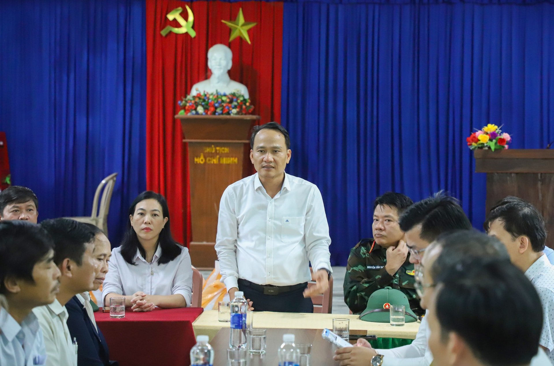 6-11 stick-uri de ruj medii