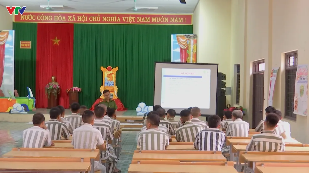 Cấm đi khỏi nơi cư trú - cần cơ chế phối hợp - Ảnh 1.