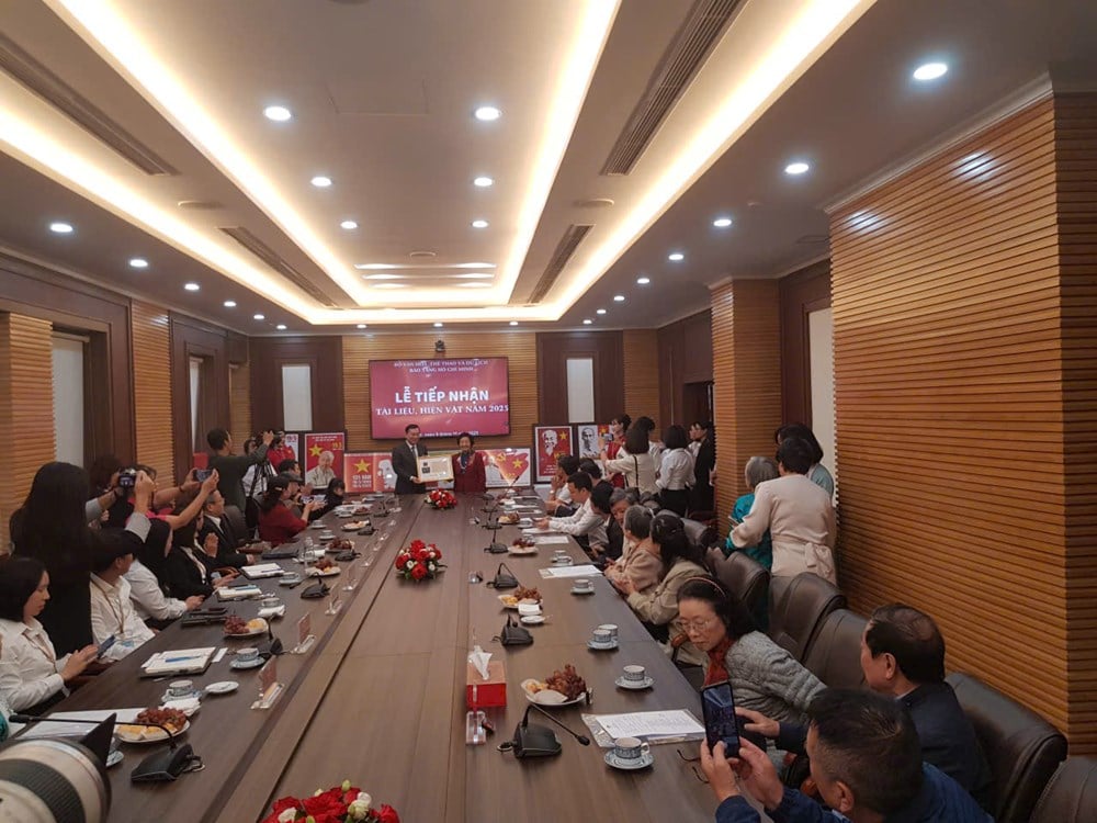 Ho Chi Minh Müzesi, Amca Ho'nun hayatına dair birçok değerli esere kavuştu - fotoğraf 3