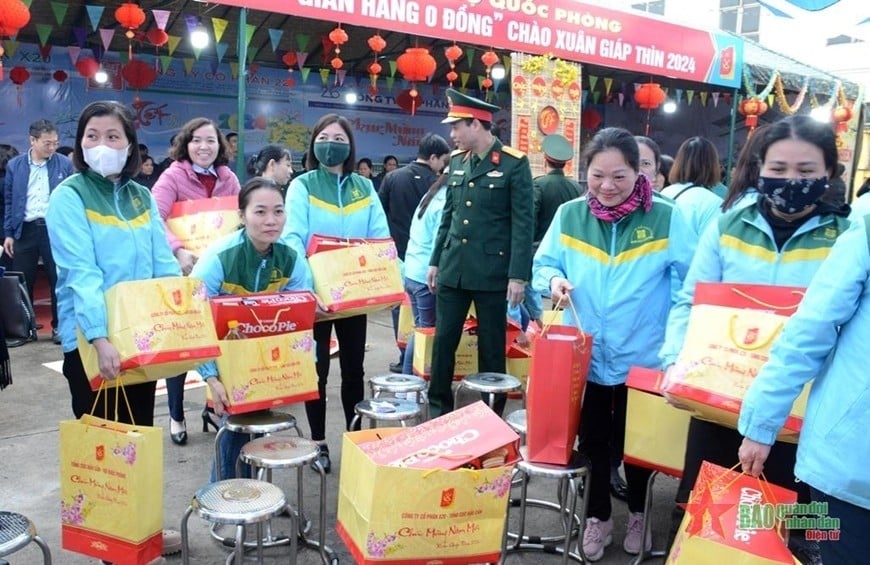 Les travailleurs des entreprises participent avec enthousiasme